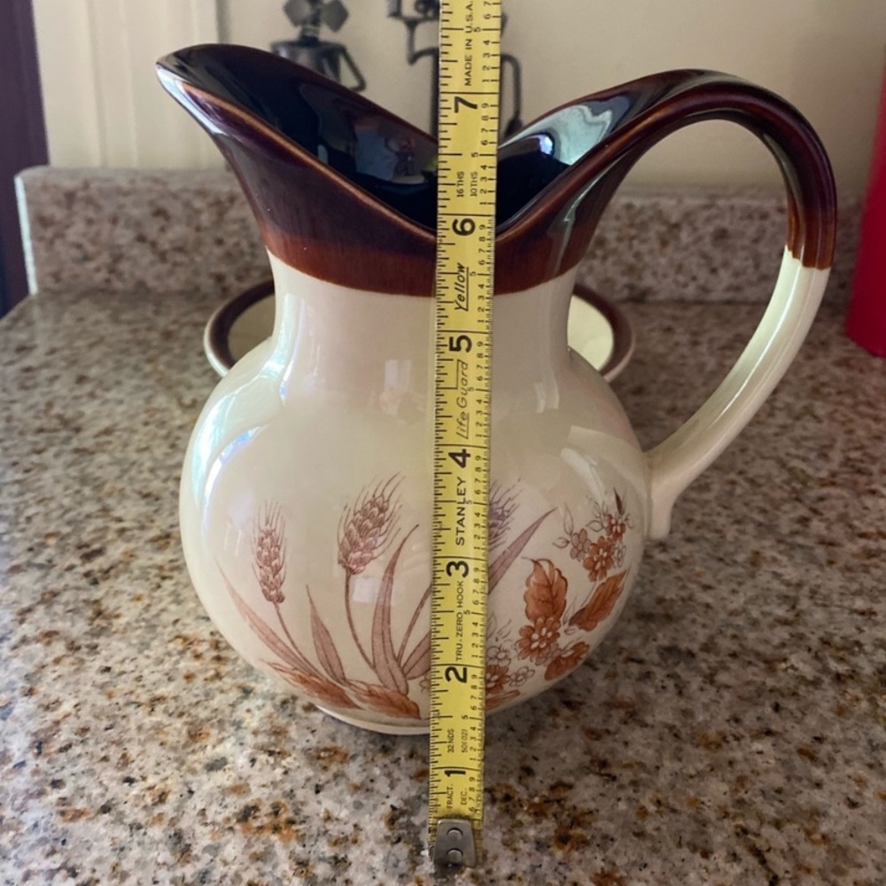 Vintage Japan pitcher - Picture 3 of 7